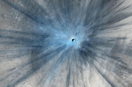 NASA compartilha imagens impressionantes de Marte no 20º aniversário do orbitador