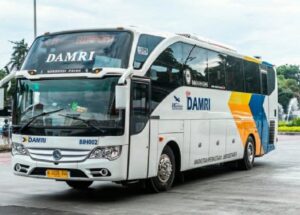 Verifique os horários dos ônibus DAMRI para o Aeroporto YIA