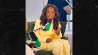 Oprah Winfrey bate palmas em Trolls Over Viral Paris Fashion Week Walk
