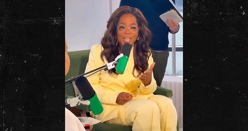 Oprah Winfrey bate palmas em Trolls Over Viral Paris Fashion Week Walk