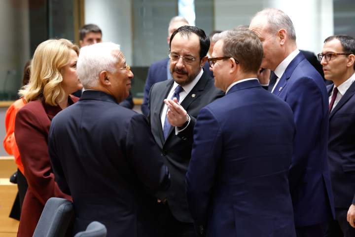 Os líderes da UE recuam contra a adesão aos ataques ao Irão à medida que os preços do petróleo sobem – Nacional