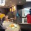 Veja o McDonald’s testar robôs humanóides na linha de frente