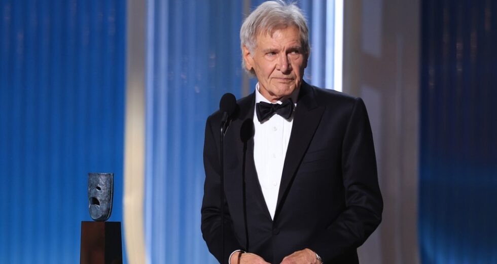 O discurso do prêmio de ator sério e engraçado de Harrison Ford homenageia o artesanato
