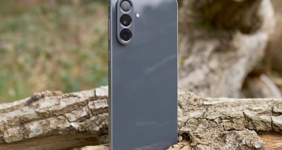 O próximo mid-ranger Galaxy A57 da Samsung não para de aparecer em vazamentos