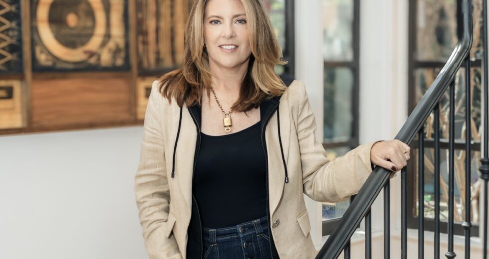 Jenny Daly lança banner Studio82