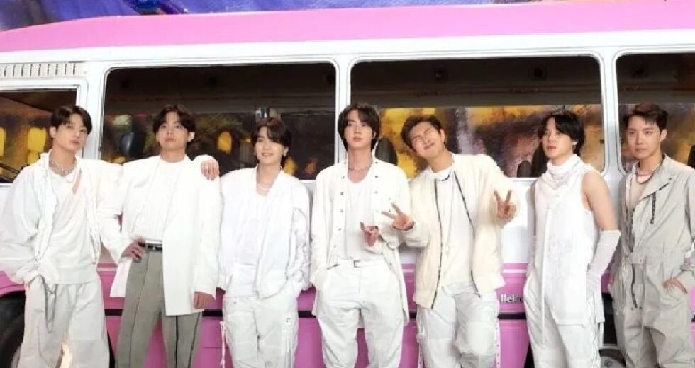 BTS lança lista de músicas para o álbum ARIRANG, shows ao vivo de retorno na Netflix