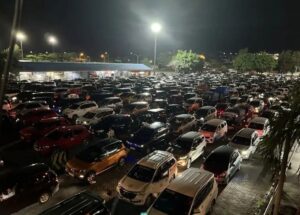 O fluxo de retorno no porto de Bakauheni está começando a ficar mais movimentado, aumentando 45%