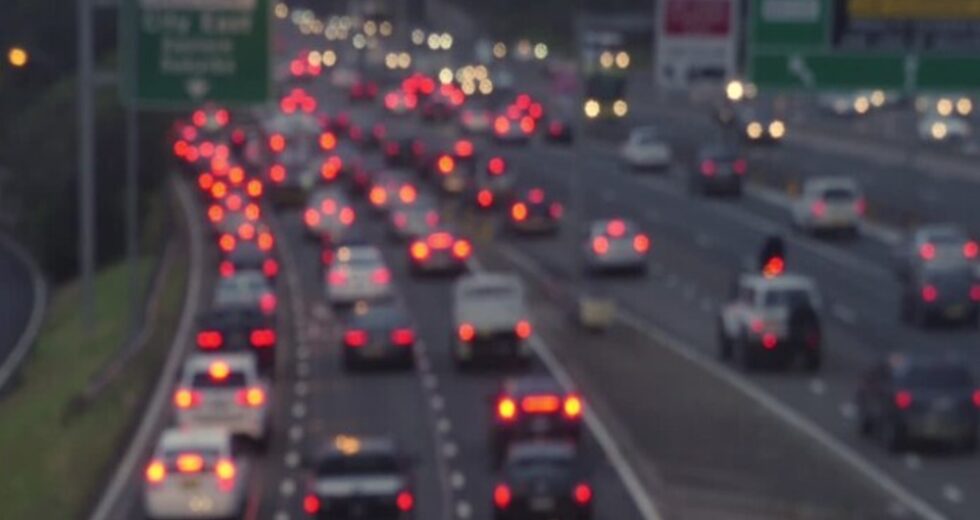 Desconto de 30 por cento na tarifa de pedágio elimina com sucesso o congestionamento do tráfego do Eid Homecoming