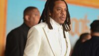 Adeus, Jay-Z: Rapper muda oficialmente o nome para JAŸ-Z – Nacional