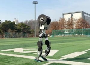 Veja este robô humanóide que caminha pela lua impressionar com agilidade realista