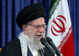 Governo iraniano estabelece 40 dias de luto pela morte de Ali Khamenei