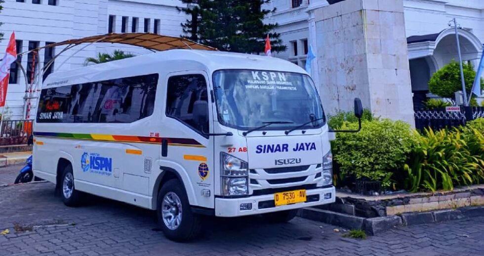 Verifique o horário do ônibus Sinar Jaya de Jogja para Baron Beach e Parangtritis