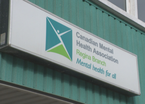 Março ilumina o mês de conscientização sobre automutilação