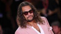 Jason Momoa e família fogem em meio às piores enchentes no Havaí em 20 anos