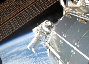 Astronautas da NASA se aventurarão no vazio em um dia histórico