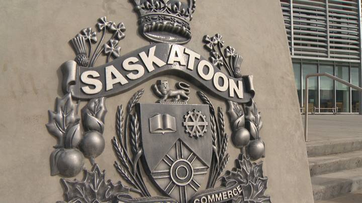 Homem, 52 anos, acusado de agressão sexual a uma menina em 2001 em Saskatoon