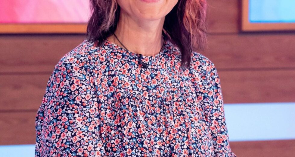 A estrela de EastEnders ‘quase não sobreviveu’ depois que um colapso a deixou na ala psiquiátrica | Sabonetes