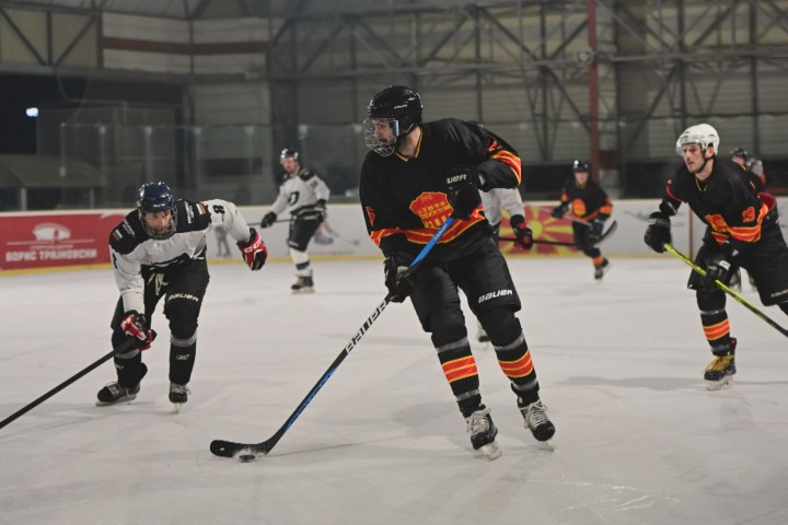 Locutor do Saskatchewan Rush compra time de hóquei na Macedônia do Norte