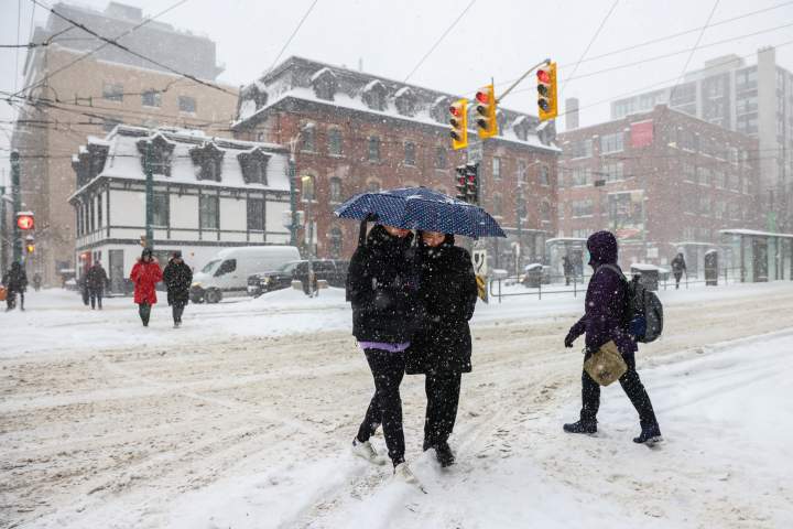O domínio do inverno continua em grande parte do Canadá; previsões apontam para neve e chuva congelante