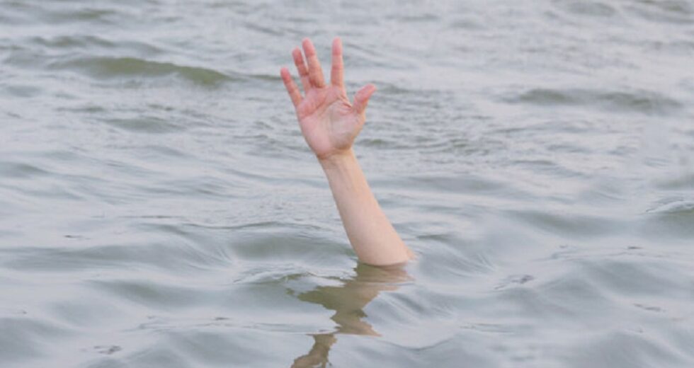 Menino de sete anos é arrastado pelo sistema de irrigação Kenokorejo Sukoharjo