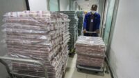 Mantendo a estabilidade, Banco Mandiri Semarang prepara IDR 4,18 trilhões em dinheiro