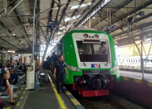 Horário do trem Prameks Jogja-Kutoarjo Sábado, 14 de março de 2026
