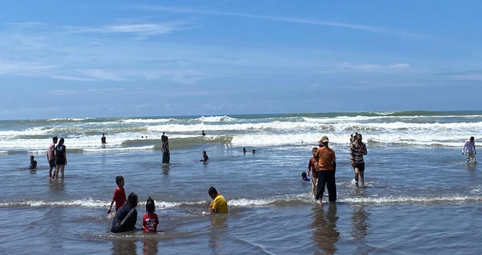 Encontre preços de Nuthuk na praia de Bantul, os turistas podem informar aqui