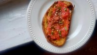 The better way to make tomato toast