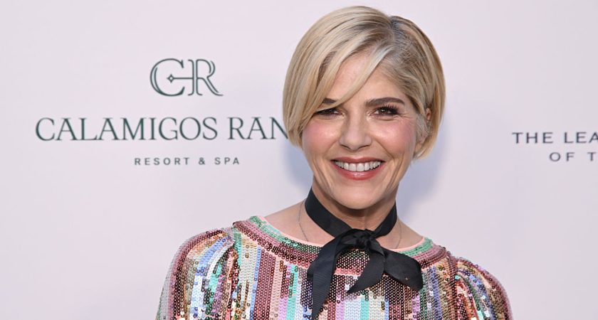 Actress Selma Blair accused of biting flight crew