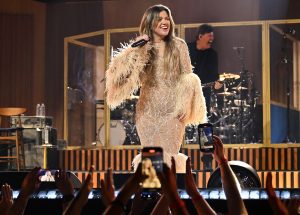 Kelly Clarkson is nobody’s idol